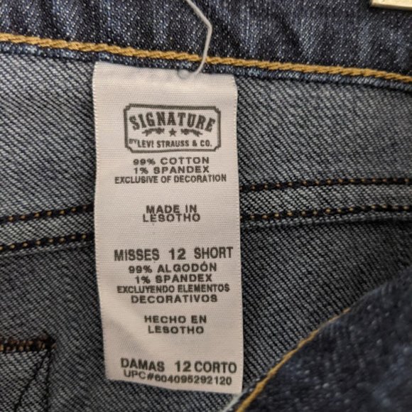 Levi's Signature Low Rise Bootcut Jeans Sz 8 Short - Picture 5 of 9